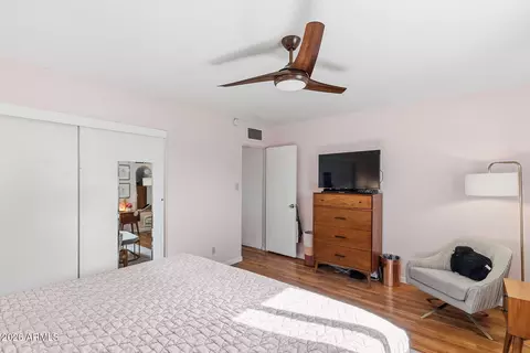 Bedroom - 1006 E Indianola Ave, Phoenix, AZ 85014 photo 2 of 4