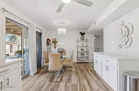 Dining - 3444 E Paradise Dr, Phoenix, AZ 85028 photo 1 of 2