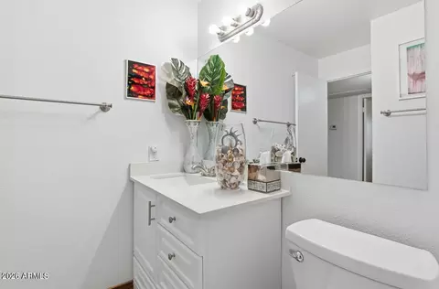 Bath - 3444 E Paradise Dr, Phoenix, AZ 85028 photo 4 of 4