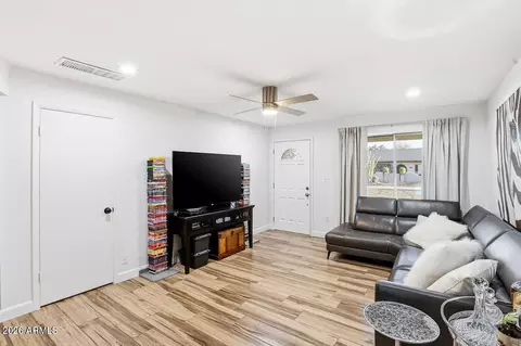 Living - 3444 E Paradise Dr, Phoenix, AZ 85028 photo 2 of 2