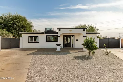 7715 W Crittenden Ln, Phoenix, AZ 85033