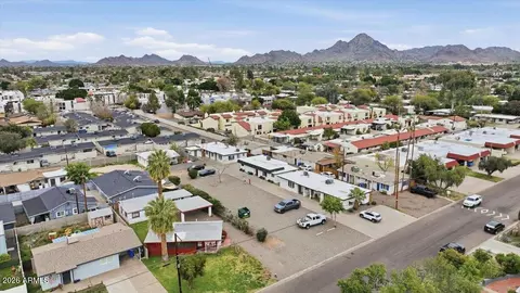 View/Area - 920 E Montebello Ave, Phoenix, AZ 85014 photo 2 of 8