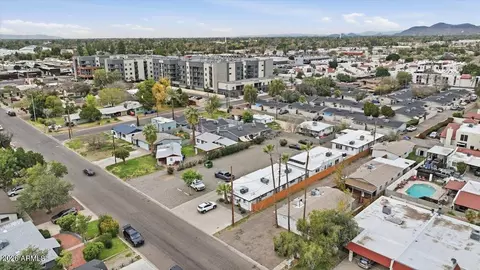 View/Area - 920 E Montebello Ave, Phoenix, AZ 85014 photo 3 of 8