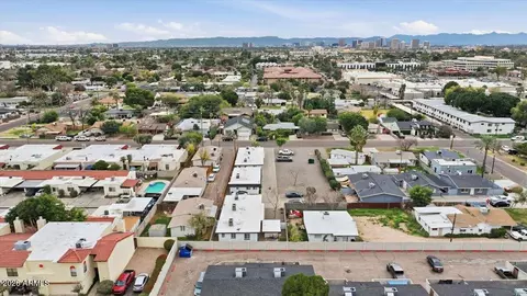 View/Area - 920 E Montebello Ave, Phoenix, AZ 85014 photo 5 of 8