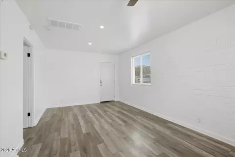 Living - 920 E Montebello Ave, Phoenix, AZ 85014 photo 2 of 2