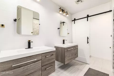 Bath - 1232 E Granada St, Mesa, AZ 85203 photo 5 of 6