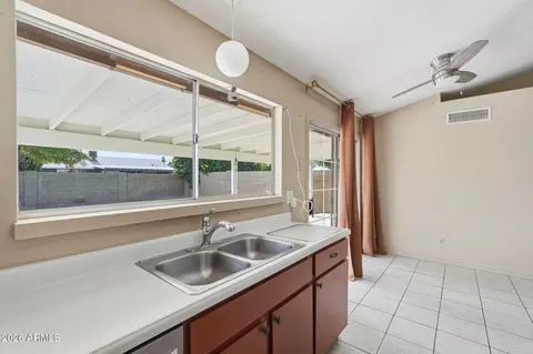 Kitchen - 2859 E Impala Ave, Mesa, AZ 85204 photo 4 of 4