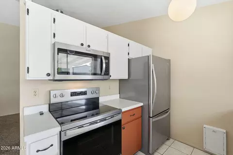 Kitchen - 2859 E Impala Ave, Mesa, AZ 85204 photo 3 of 4