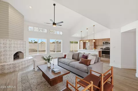 845 N Oak Ct, Chandler, AZ 85226