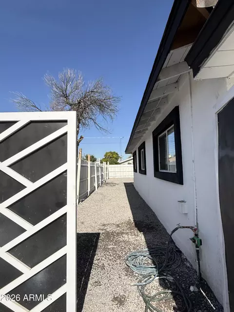 Exterior - 3542 Earll Dr, Phoenix, AZ 85018 photo 6 of 8