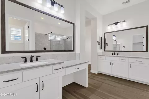 Bath - 5924 E Redmont Dr, Mesa, AZ 85215 photo 3 of 5