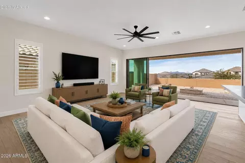 5924 E Redmont Dr, Mesa, AZ 85215
