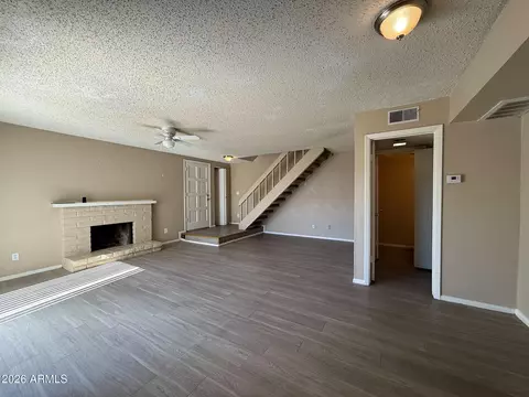 Living - 6935 W Devonshire Ave #1359, Phoenix, AZ 85033 photo 3 of 6