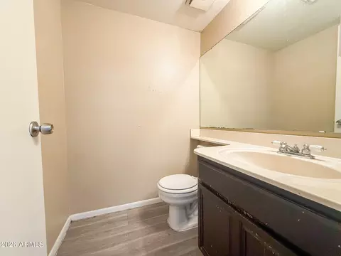 Bath - 6935 W Devonshire Ave #1359, Phoenix, AZ 85033 photo 1 of 4
