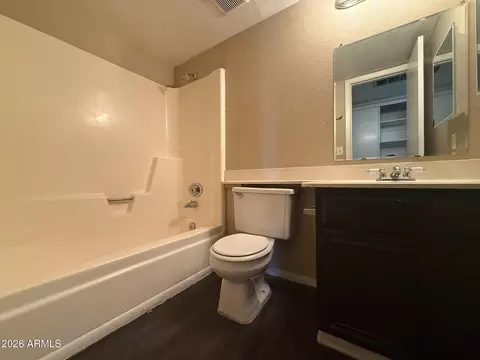 Bath - 6935 W Devonshire Ave #1359, Phoenix, AZ 85033 photo 3 of 4