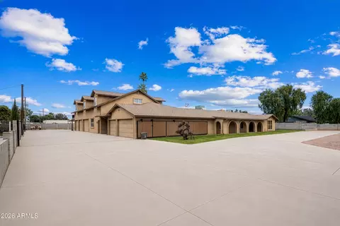 322 E Redfield Rd, Chandler, AZ 85225