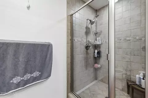Bath - 2344 Hellcat Cir, Overgaard, AZ 85933 photo 6 of 6