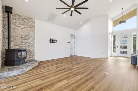 Living - 2344 Hellcat Cir, Overgaard, AZ 85933 photo 2 of 4