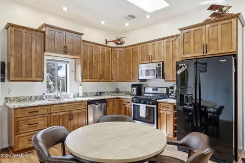 Kitchen - 2344 Hellcat Cir, Overgaard, AZ 85933 photo 5 of 5