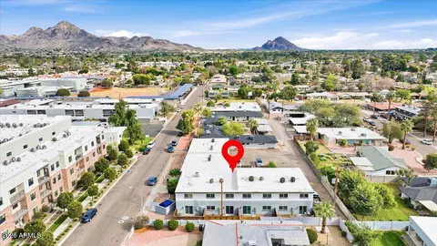 View/Area - 813 E Marlette Ave, Phoenix, AZ 85014 photo 1 of 4