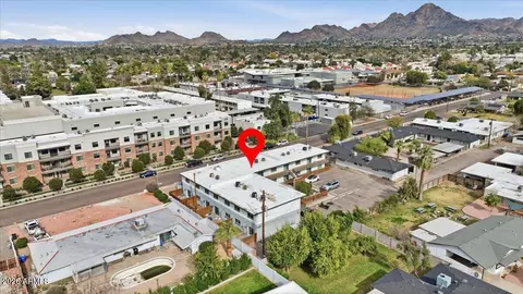 View/Area - 813 E Marlette Ave, Phoenix, AZ 85014 photo 2 of 4