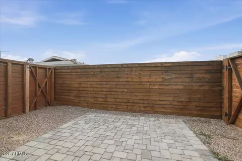 Exterior - 813 E Marlette Ave, Phoenix, AZ 85014 photo 5 of 6