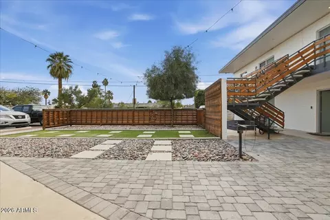 Exterior - 813 E Marlette Ave, Phoenix, AZ 85014 photo 2 of 6