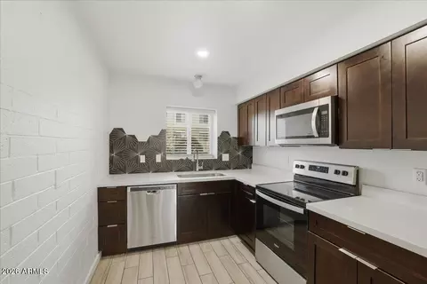 Kitchen - 813 E Marlette Ave, Phoenix, AZ 85014 photo 1 of 2