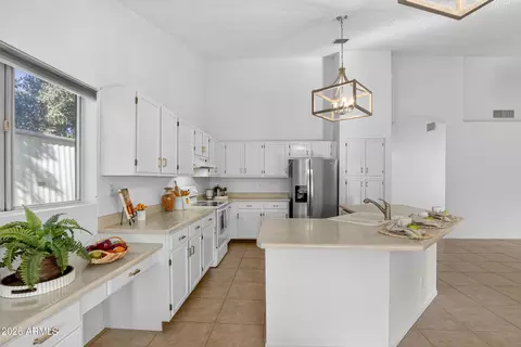 Kitchen - 7305 E Clovis Ave, Mesa, AZ 85208 photo 3 of 5