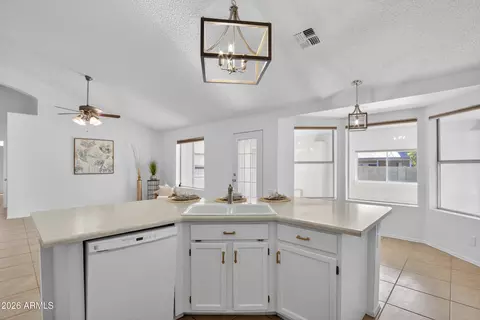 Kitchen - 7305 E Clovis Ave, Mesa, AZ 85208 photo 4 of 5