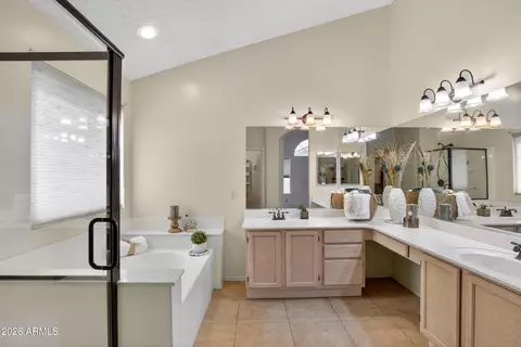 Bath - 7305 E Clovis Ave, Mesa, AZ 85208 photo 2 of 5