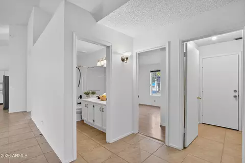 Entry Way - 7305 E Clovis Ave, Mesa, AZ 85208 photo 5 of 5