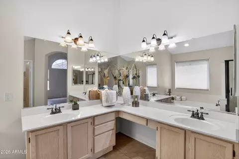 Bath - 7305 E Clovis Ave, Mesa, AZ 85208 photo 3 of 5