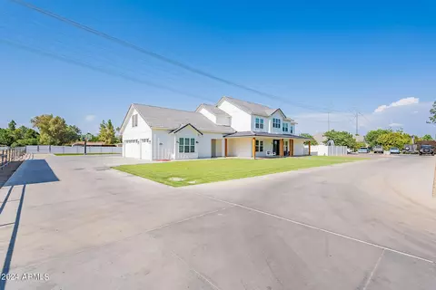 Exterior - 15908 E Vaughn Ave, Gilbert, AZ 85234 photo 5 of 24