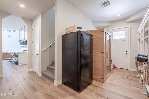 Entry Way - 15908 E Vaughn Ave, Gilbert, AZ 85234 photo 6 of 9