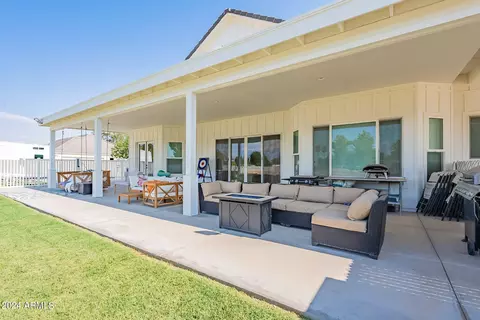 Exterior - 15908 E Vaughn Ave, Gilbert, AZ 85234 photo 11 of 24