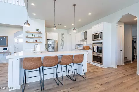 Kitchen - 15908 E Vaughn Ave, Gilbert, AZ 85234 photo 2 of 7