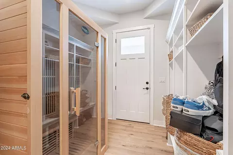Entry Way - 15908 E Vaughn Ave, Gilbert, AZ 85234 photo 7 of 9