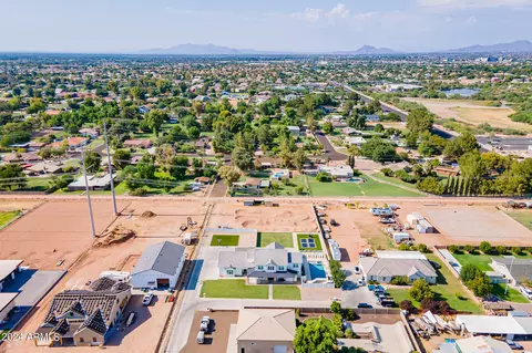 View/Area - 15908 E Vaughn Ave, Gilbert, AZ 85234 photo 3 of 11