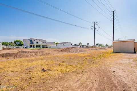 Exterior - 15908 E Vaughn Ave, Gilbert, AZ 85234 photo 23 of 24