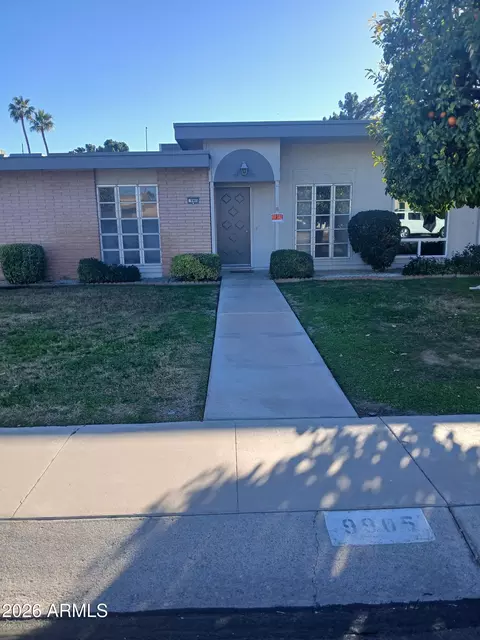9905 W Hawthorn Dr, Sun City, AZ 85351