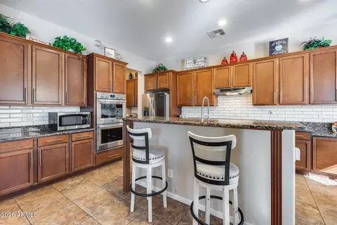 Kitchen - 3541 E Shannon St, Gilbert, AZ 85295 photo 2 of 6
