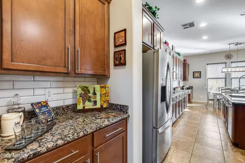 Kitchen - 3541 E Shannon St, Gilbert, AZ 85295 photo 6 of 6