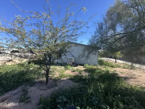 847 S Warner Dr, Apache Junction, AZ 85120 photo 3