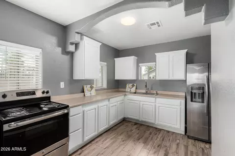 Kitchen - 1630 E Harvard St, Phoenix, AZ 85006 photo 1 of 2