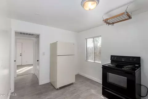 Kitchen - 1630 E Harvard St, Phoenix, AZ 85006 photo 2 of 2