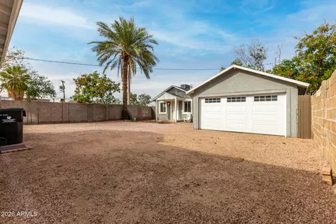 Exterior - 1630 E Harvard St, Phoenix, AZ 85006 photo 7 of 10