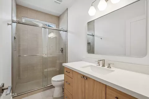 Bath - 5537 Earll Dr, Phoenix, AZ 85018 photo 1 of 5