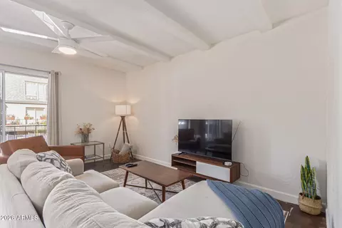 Living - 1002 E Osborn Rd #B, Phoenix, AZ 85014 photo 1 of 4