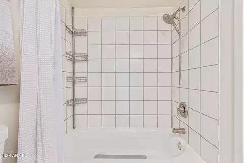 Bath - 1002 E Osborn Rd #B, Phoenix, AZ 85014 photo 2 of 2